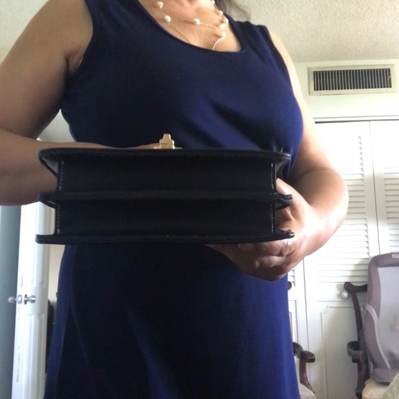 PU LEATHER HANDBAG. Size 200x90x130mm. BUY 2 ITEMS GET 50% ON THE 3RD ITEM - Picture 13 of 17